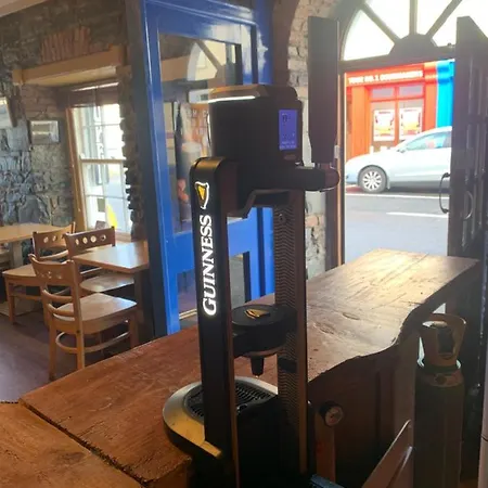 Camp Street Studio 4 *